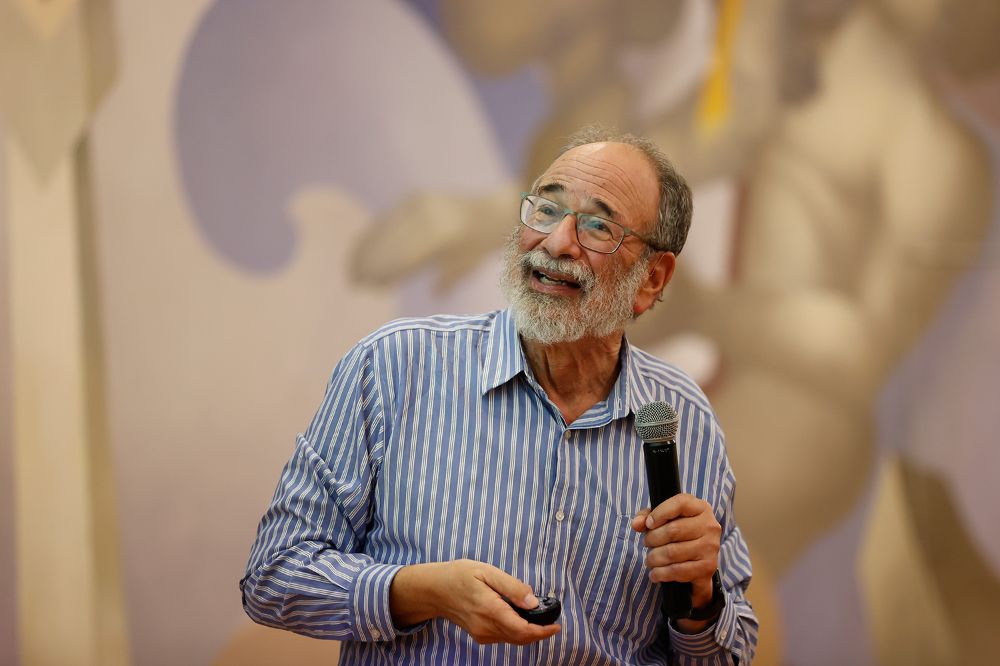 "Cuando hablamos de un mercado libre, no deberíamos pensar en uno sin control, sino más bien en un mercado con reglas bien diseñadas que lo hagan funcionar bien", señaló el Premio Nobel Alvin Roth.